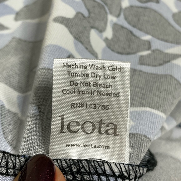 Leota Mindy Snow Leopard Print Midi Dress 1X - Picture 7 of 8